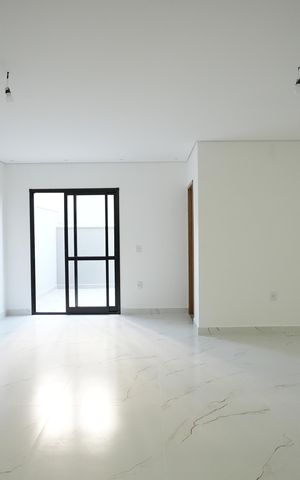 Casa à venda com 96m², 3 quartos e 2 vagasSala