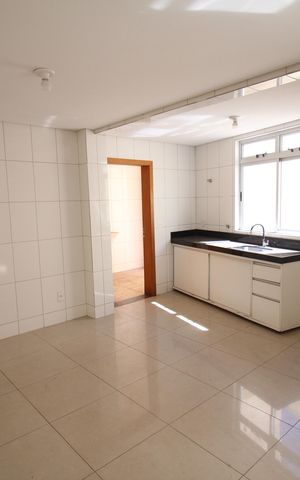 Apartamento à venda com 166m², 3 quartos e 2 vagasCozinha