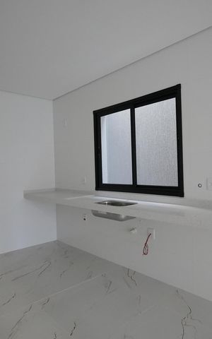 Casa à venda com 96m², 3 quartos e 2 vagasCozinha