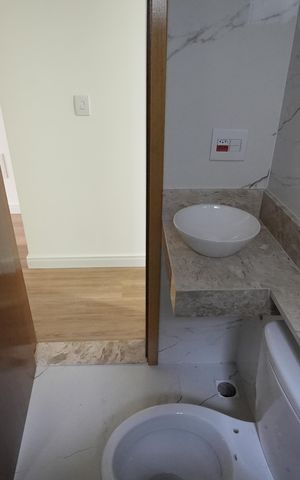 Casa à venda com 96m², 3 quartos e 2 vagasBanheiro Social