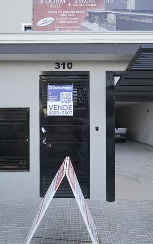 Casa à venda com 96m², 3 quartos e 2 vagasPlaca