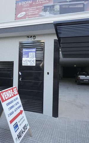 Casa à venda com 96m², 3 quartos e 2 vagasFachada