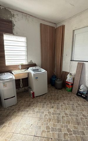 Casa para alugar com 130m², 2 quartos e 2 vagas Casa para alugar com 130m², 2 quartos e 2 vagasÁrea de serviço