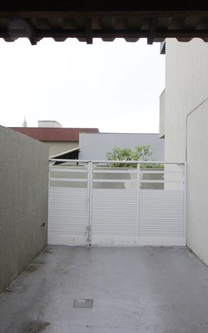 Casa para alugar com 100m², 2 quartos e 1 vagaÁrea externa