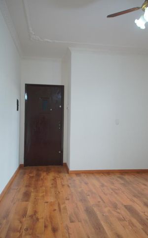 Apartamento à venda com 79m², 2 quartos e sem vagaSala