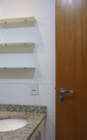 Apartamento para alugar com 82m², 2 quartos e 2 vagasBanheiro 2