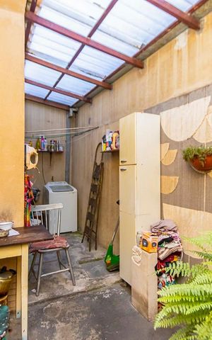 Casa à venda com 146m², 3 quartos e 2 vagas Casa à venda com 146m², 3 quartos e 2 vagasÁrea externa