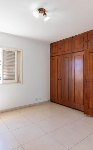 Casa à venda com 182m², 3 quartos e 3 vagasSuíte