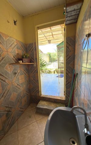 Casa à venda com 88m², 2 quartos e 5 vagas