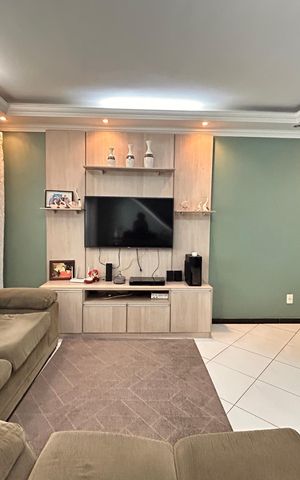 Casa à venda com 200m², 3 quartos e 3 vagas