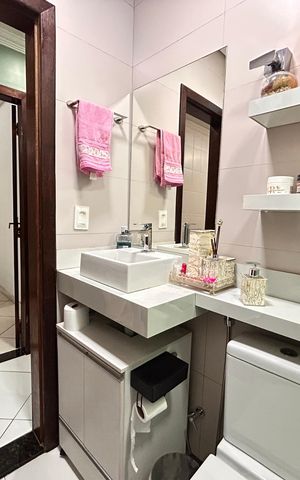 Casa à venda com 200m², 3 quartos e 3 vagas