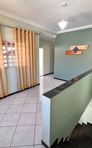 Casa à venda com 200m², 3 quartos e 3 vagas