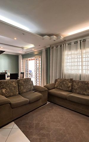 Casa à venda com 200m², 3 quartos e 3 vagas