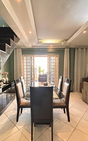 Casa à venda com 200m², 3 quartos e 3 vagas
