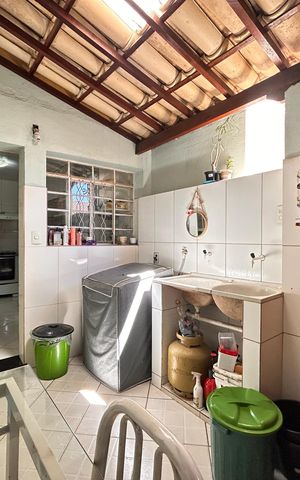 Casa à venda com 200m², 3 quartos e 3 vagas