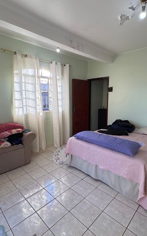 Casa à venda com 240m², 3 quartos e 2 vagas