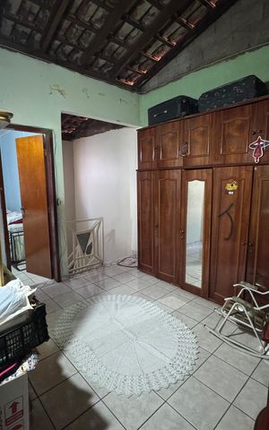 Casa à venda com 240m², 3 quartos e 2 vagas