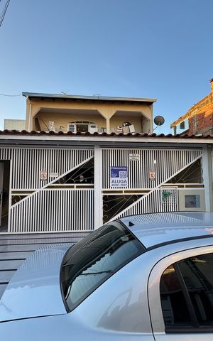 Casa à venda com 240m², 3 quartos e 2 vagas