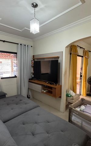 Casa à venda com 240m², 3 quartos e 2 vagas