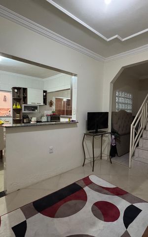Casa à venda com 240m², 3 quartos e 2 vagas