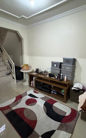 Casa à venda com 240m², 3 quartos e 2 vagas