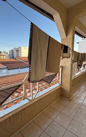 Casa à venda com 240m², 3 quartos e 2 vagas
