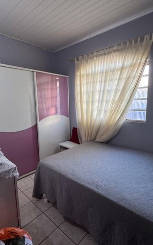 Casa à venda com 240m², 3 quartos e 2 vagas