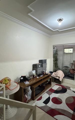 Casa à venda com 240m², 3 quartos e 2 vagas