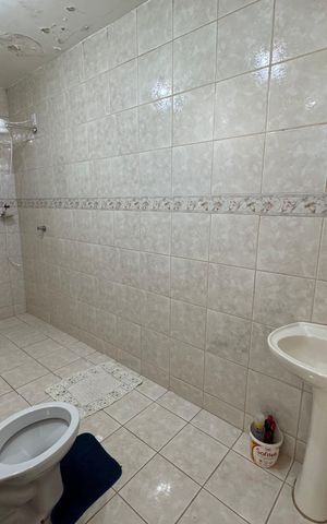 Casa à venda com 240m², 3 quartos e 2 vagas