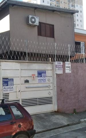 Casa para alugar com 140m², 4 quartos e 5 vagas Casa para alugar com 140m², 4 quartos e 5 vagasFachada