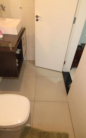 Casa para alugar com 140m², 4 quartos e 5 vagasBanheiro Suíte 2