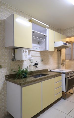 Apartamento para alugar com 92m², 2 quartos e 1 vagaCozinha e Área de Serviço