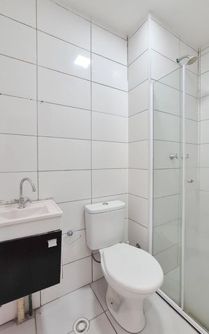 Apartamento à venda com 40m², 3 quartos e sem vaga Apartamento à venda com 40m², 3 quartos e sem vagaBanheiro Social
