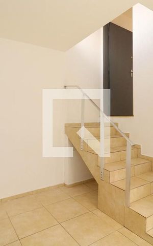 Casa para alugar com 60m², 1 quarto e 1 vaga Casa para alugar com 60m², 1 quarto e 1 vagaSala