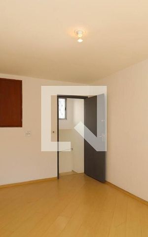 Casa para alugar com 60m², 1 quarto e 1 vaga Casa para alugar com 60m², 1 quarto e 1 vagaQuarto