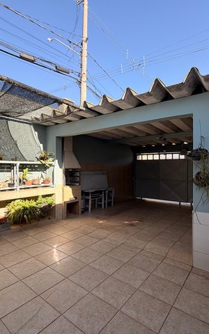 Casa para alugar com 174m², 3 quartos e 2 vagasQuintal com Churrasqueira e garagem