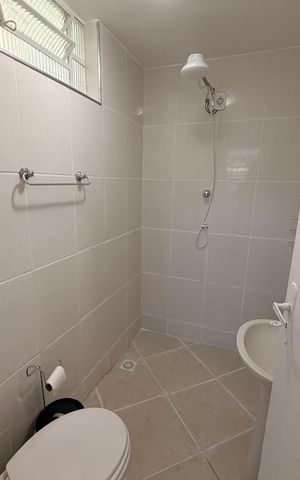 Casa para alugar com 174m², 3 quartos e 2 vagasBanheiro Social 1