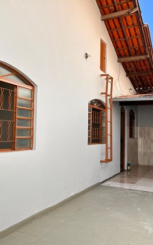 Casa para alugar com 180m², 4 quartos e 5 vagas