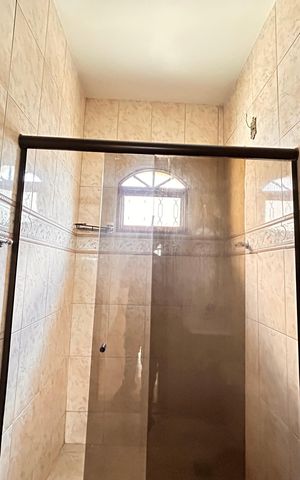 Casa para alugar com 180m², 4 quartos e 5 vagas
