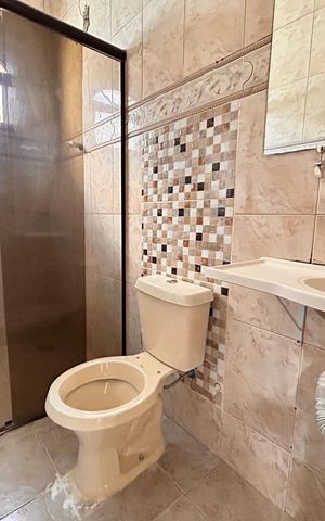 Casa para alugar com 180m², 4 quartos e 5 vagas