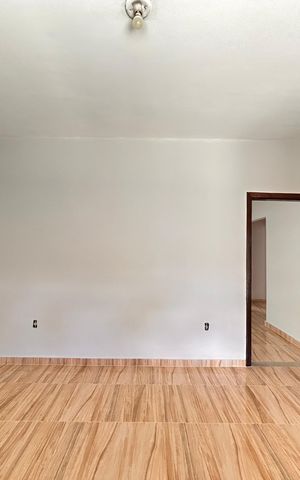 Casa para alugar com 180m², 4 quartos e 5 vagas