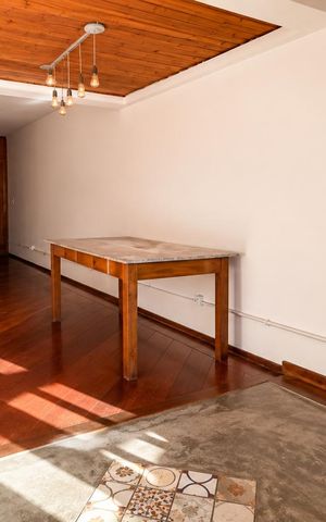 Apartamento à venda com 145m², 3 quartos e 2 vagas Apartamento à venda com 145m², 3 quartos e 2 vagasSala