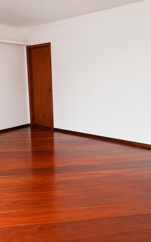 Apartamento à venda com 145m², 3 quartos e 2 vagas Apartamento à venda com 145m², 3 quartos e 2 vagasSala