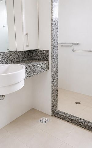 Apartamento à venda com 145m², 3 quartos e 2 vagas Apartamento à venda com 145m², 3 quartos e 2 vagasBanheiro 1