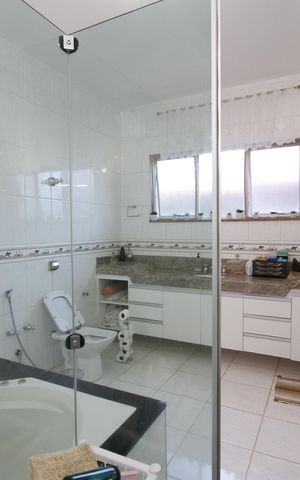 Casa à venda com 543m², 7 quartos e 3 vagasBanheiro da Suíte