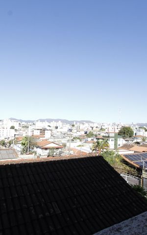 Casa à venda com 543m², 7 quartos e 3 vagasVista