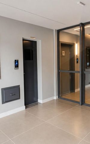 Apartamento à venda com 79m², 3 quartos e 2 vagasFachada e portaria