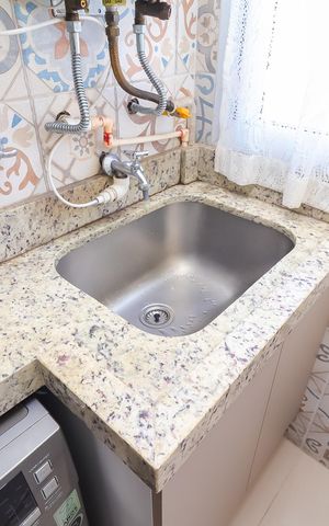 Apartamento à venda com 54m², 2 quartos e 1 vaga Apartamento à venda com 54m², 2 quartos e 1 vagaCozinha e Área de Serviço