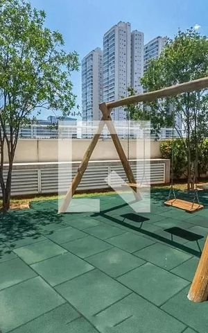 Apartamento à venda com 83m², 2 quartos e 2 vagasÁrea comum - Playground