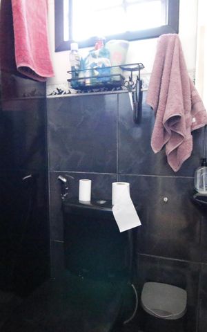 Casa à venda com 230m², 6 quartos e 1 vagaBanheiro 2